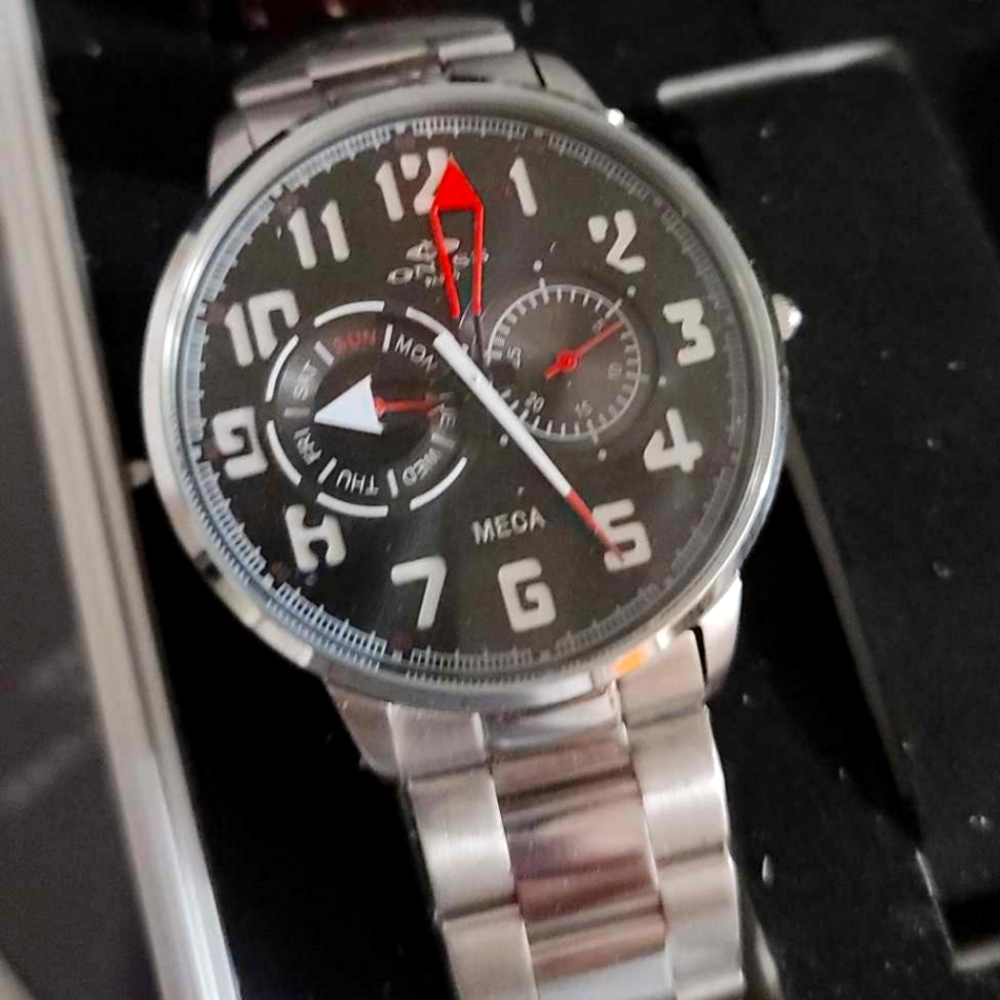 Mens watch